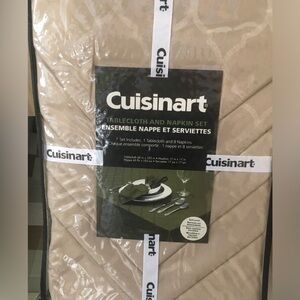 Tablecloth and Napkin Set NWT
